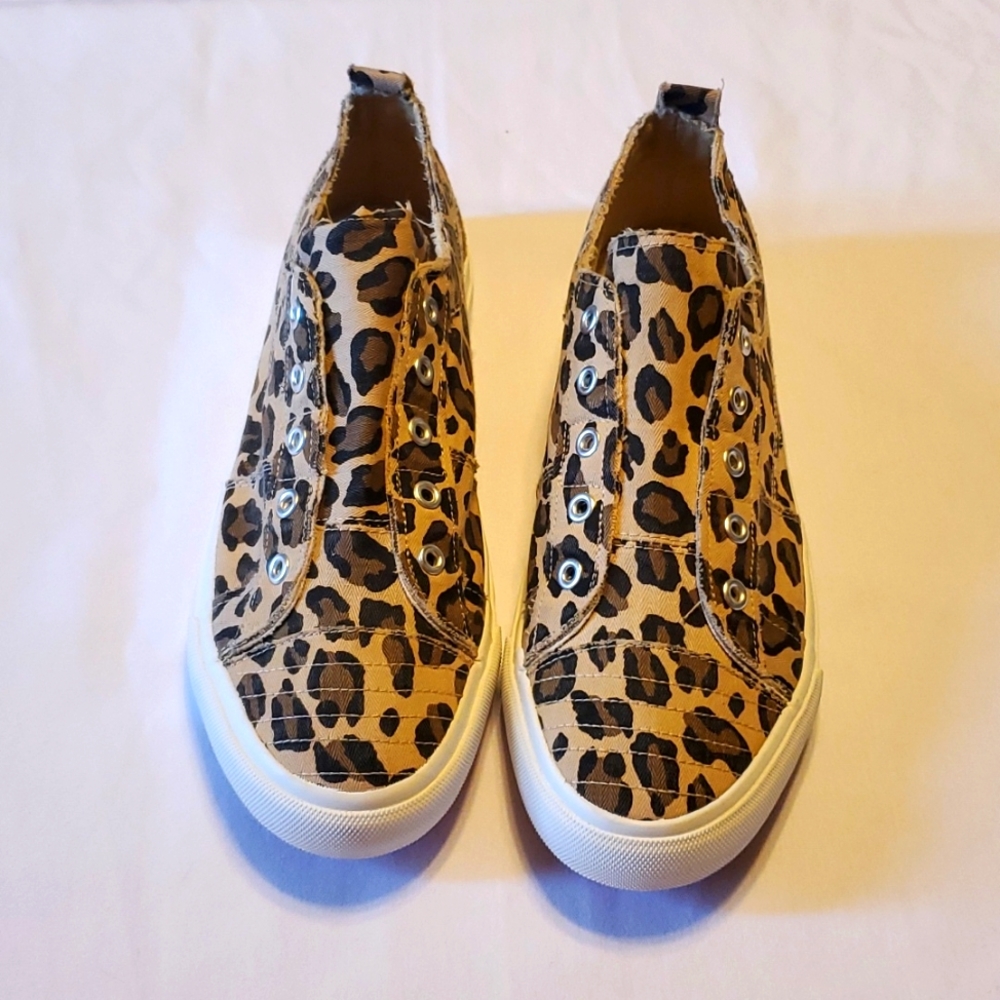 Corky's Leopard Sneakers Size 11